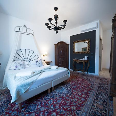 B&B La Loggia Del Castello 特伦托 外观 照片